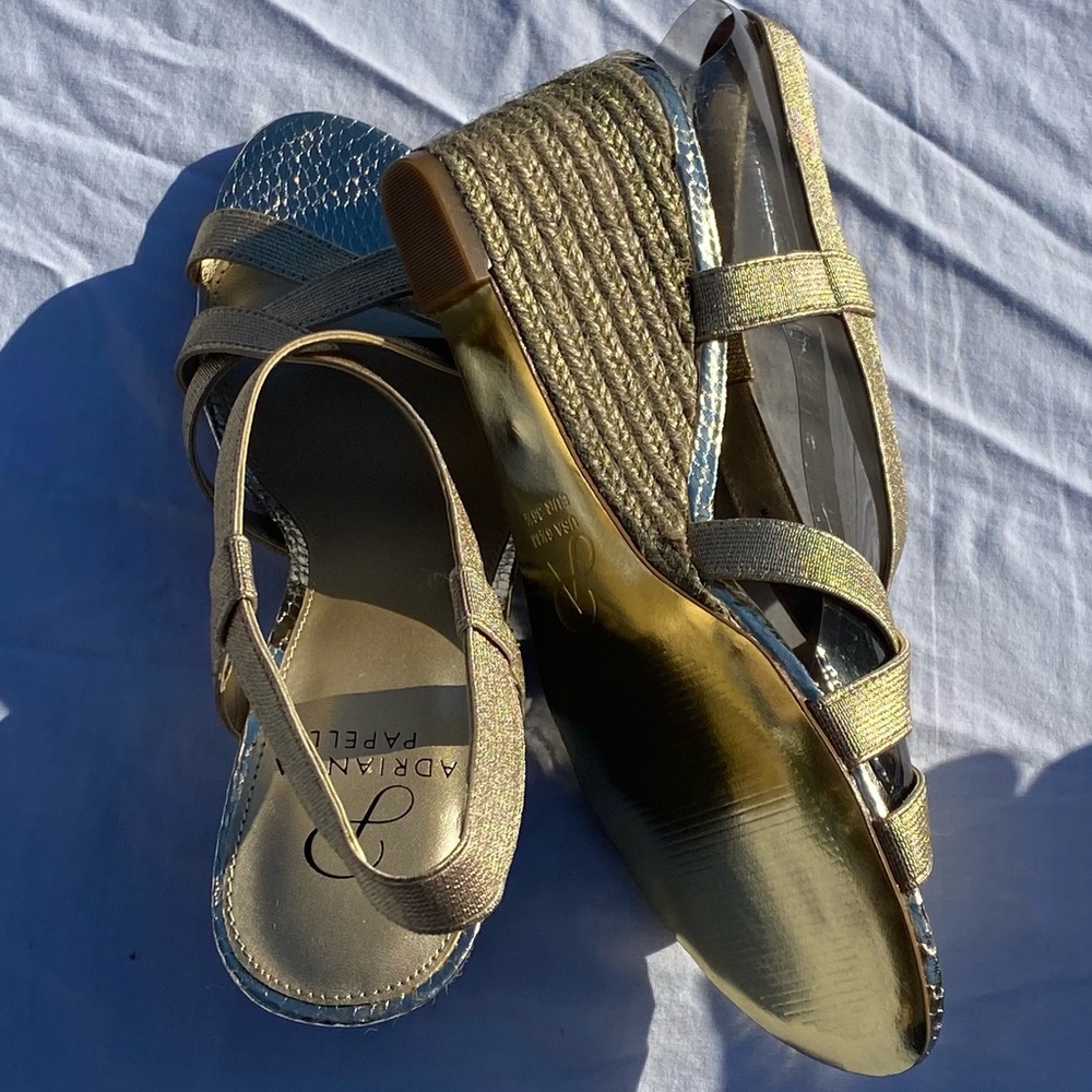 NWT Adrianna Papell Alba Platino Metallic gold and tan wedges / 9.5 / Inc. box - Picture 10 of 16